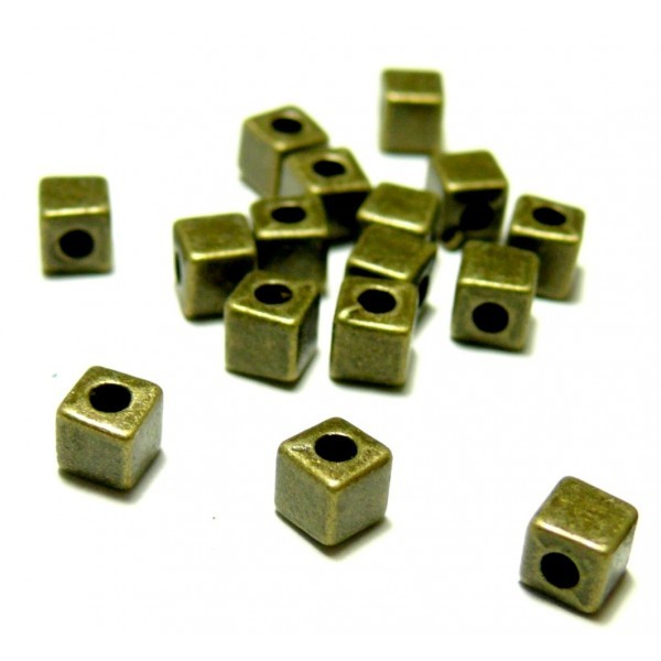 PAX 50 perles intercalaire petits cube 4mm métal couleur Bronze P103390 - Photo n°1
