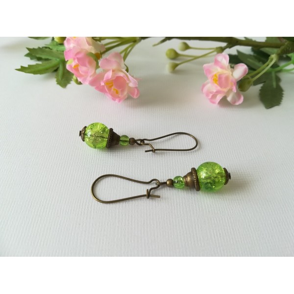Kit de boucles d'oreilles apprêts bronzes et perle verte - Photo n°1