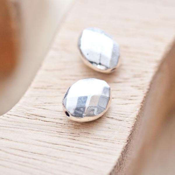 Perle en métal Ovale 14x11mm à facettes Argent vieilli x 2 - Photo n°1