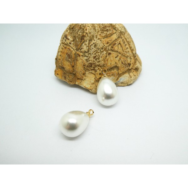 4 Breloques goutte perle blanche acrylique 10*17mm, attache dorée - Photo n°1