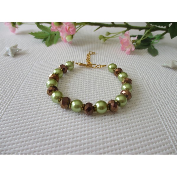 Kit bracelet perles en verre nacré vert et à facette marron - Photo n°1