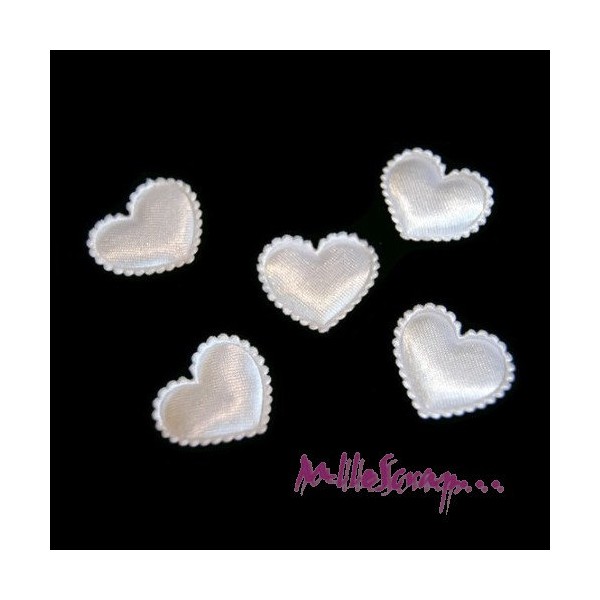 Appliques petits cœurs tissu satin blanc - 10 pièces - Photo n°1