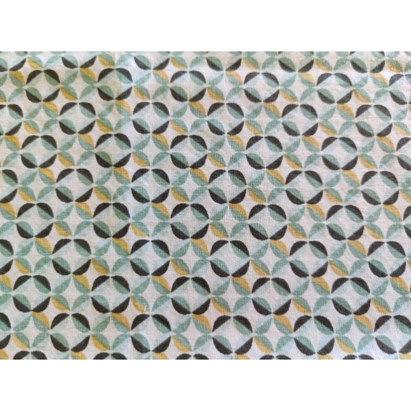 Coupon tissu - motif géométrique vert d'eau - coton - 47x32cm - Photo n°1