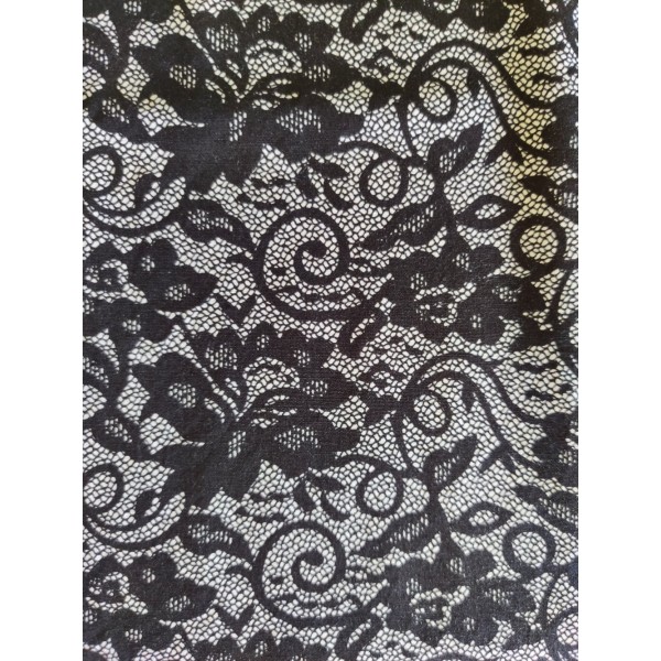 Coupon tissu - imitation dentelle noire - coton - 54x45cm - Photo n°1