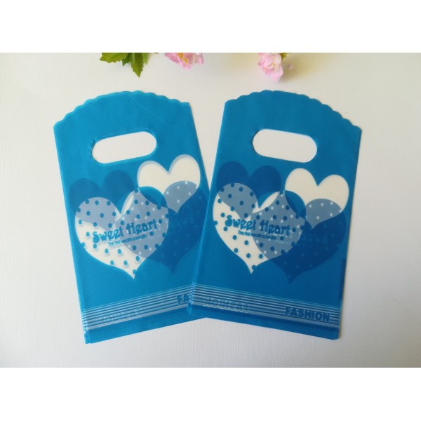 Sachets plastique cadeau 15 x 9 cm cœurs bleus x 10 - Photo n°1