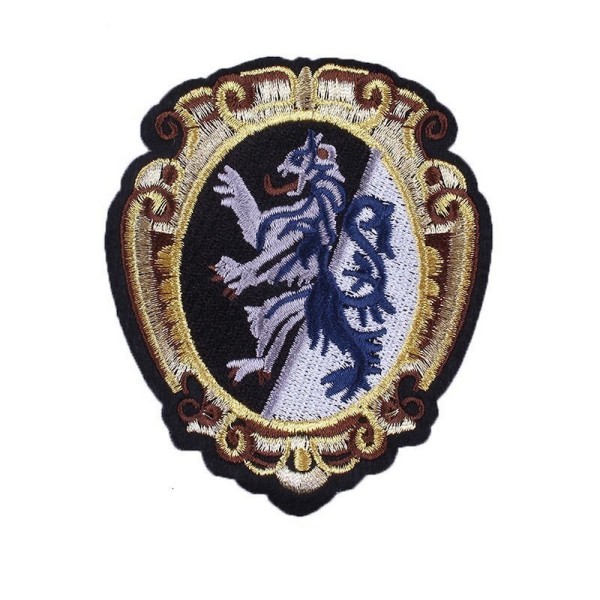Ecusson brodé armoiries, patch blason lion pour customisation, 9 cm - Photo n°1