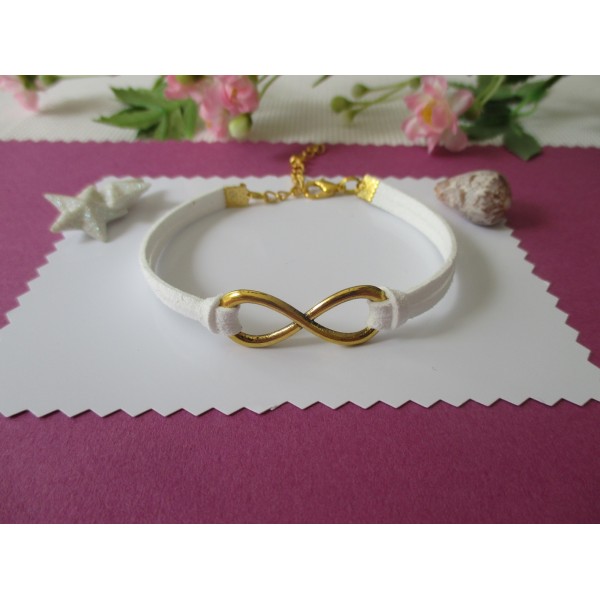 Kit de bracelet suédine blanche et lien infini doré - Photo n°1