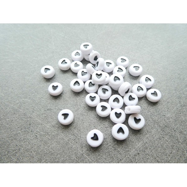 20 Perles en acrylique blanches et coeur noir, forme ronde, 7mm - Photo n°1