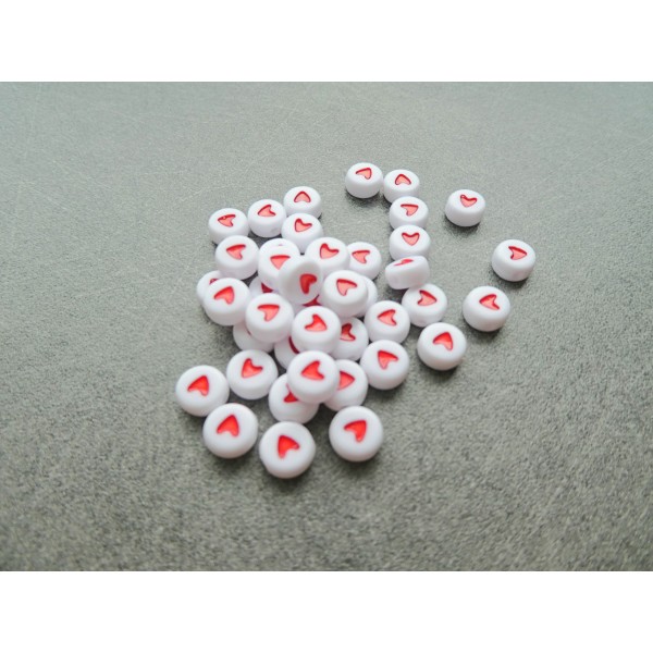 20 Perles en acrylique blanches et coeur rouge, forme ronde, 7mm - Photo n°1