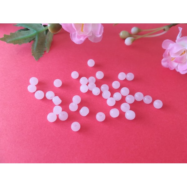 Perles en verre  imitation jade 4 mm blanche  x 50 - Photo n°2