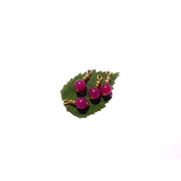 Jade teinté fuchsia foncé : 4 MICRO breloques 14 mm de hauteur environ x 6 mm ( or) - Photo n°1