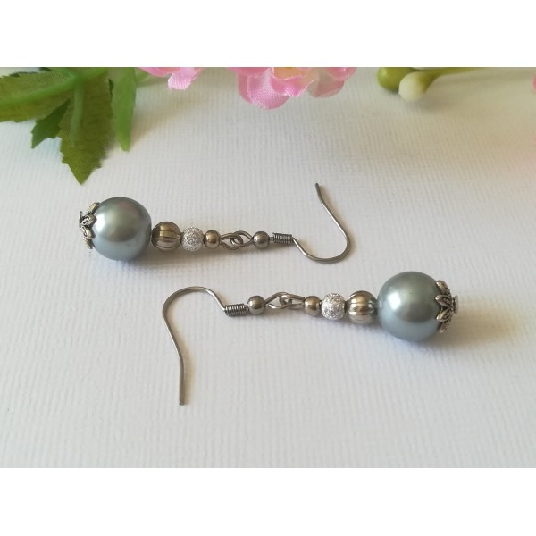 Kit boucles d'oreilles apprêts argent mat et perles nacrées grises - Photo n°1