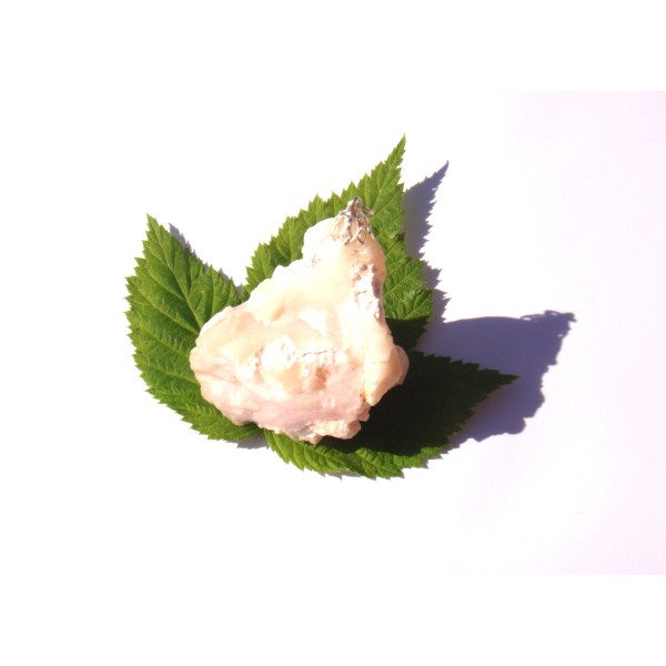 Opale Rose brute : pendentif fait main 5,8 CM de hauteur x 4,5 CM de largeur max - Photo n°2