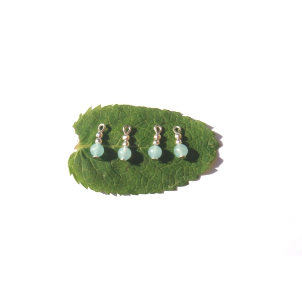 Jade teinté turquoise : 4 MINI breloques 1.2 CM de hauteur x 4 MM de diamètre - Photo n°2
