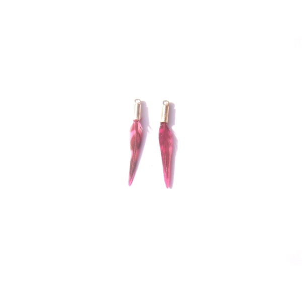 Paire de MINI Pendentifs plumes Perdrix teintée rose 2.3 CM de hauteur x 4 MM - Photo n°2