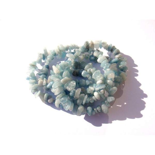 Aigue Marine multicolore : 50 perles chips 6/9 MM de diamètre environ - Photo n°1