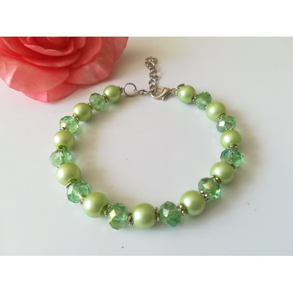 Kit bracelet perles en verre nacré et à facette vert clair - Photo n°1