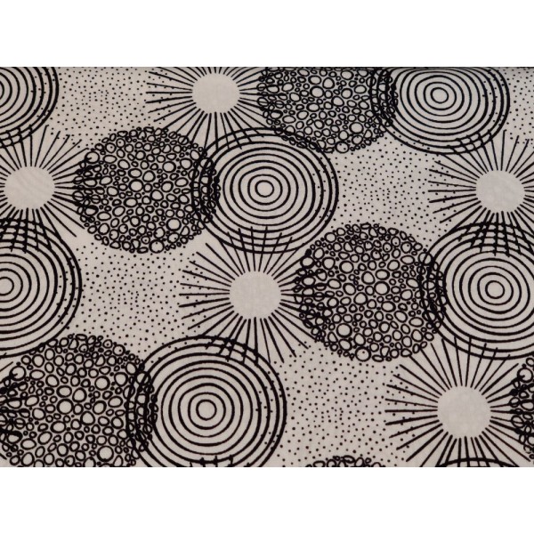 Coupon tissu STENZO popeline de coton – rond, spirale noir, fond blanc - 50x50cm - Photo n°1