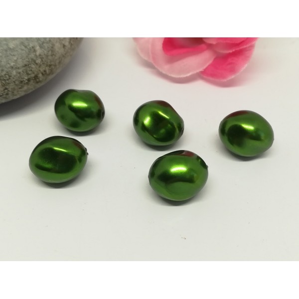 Perle en verre haricot 15 mm vert foncé x 7 - Photo n°1