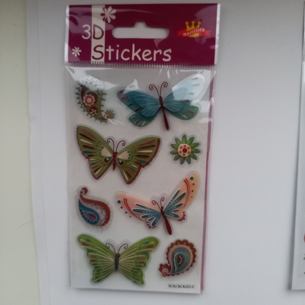 Gommettes stickers 3D, sur le thème des papillons en relief - Photo n°1