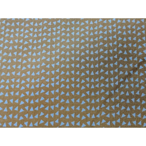 Tissu STENZO popeline de coton - triangle blanc , fond jaune - Photo n°1