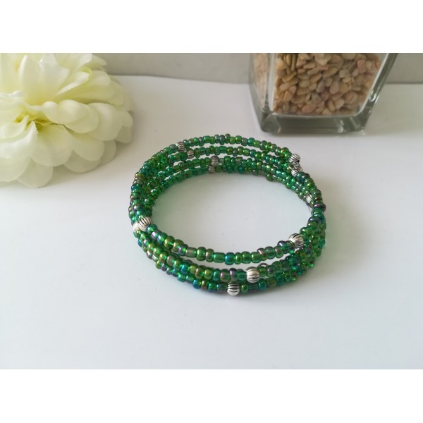 Kit bracelet 3.5 rangs perles de rocailles vertes à reflets - Photo n°1