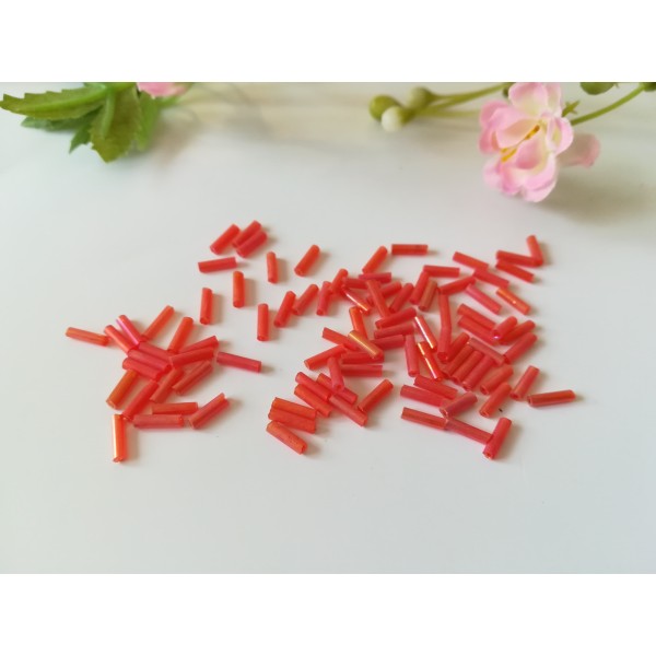 Rocailles tubes 6 mm rouge à reflets x 10 gr (environ 300 perles) - Photo n°1