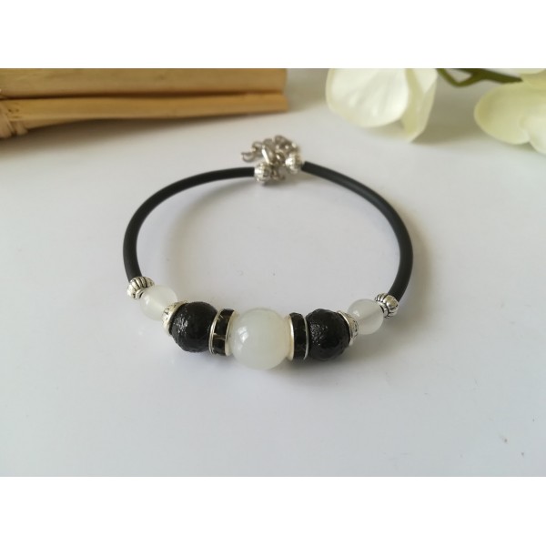 Kit bracelet fil à mémoire de forme perles blanches et noires - Photo n°1