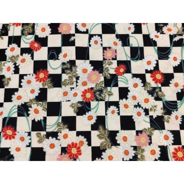 Coupon tissu japonais - damier et fleurs blanc / rose / rouge - coton - 48x49cm - Photo n°1