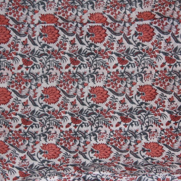 Tissu fleuri en voile de coton batik en 110 cm x 50 cm - Photo n°3