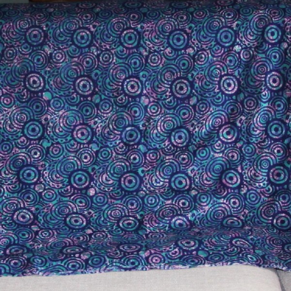 Tissu bleu en voile de coton batik en 110 cm x 50 cm - Photo n°3