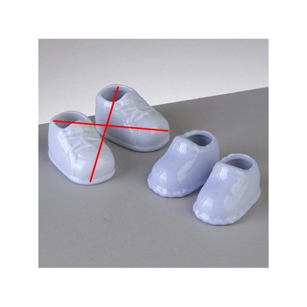 Paire de chaussons de bébé en porcelaine, Bleu sans lacet dessiné - Photo n°1