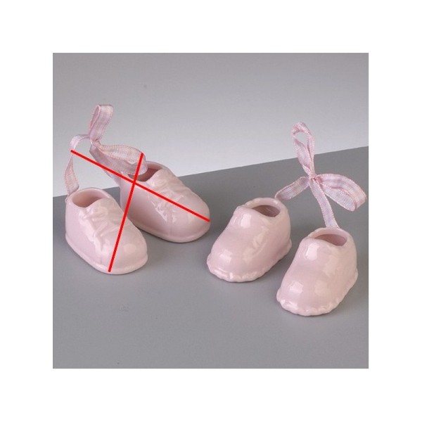 Paire de chaussons en porcelaine décorative rose, pour bébé Fille, Chaussure avec ruban pour baptême - Photo n°1