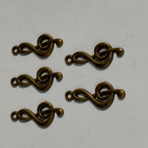 Breloque, 5 clefs de sol en métal bronze - Photo n°1