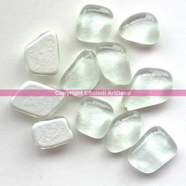 1 Kilo de Cailloux, nuggets de verre translucide blanc, 8 à 25 mm, env. 700 pièces - Photo n°1