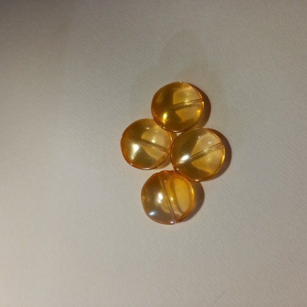 Quatre perles rondes plates - Jaune, 2cm de diamètre - Photo n°1