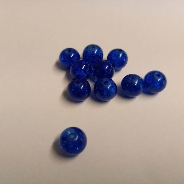 Dix perles bleu marine 1 cm - Photo n°1