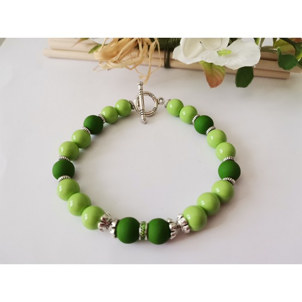 Kit bracelet perles en verre ronde vert clair et foncé - Photo n°1
