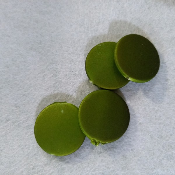 4 Perles pastille vert mat en résine,2.5cm - Photo n°1