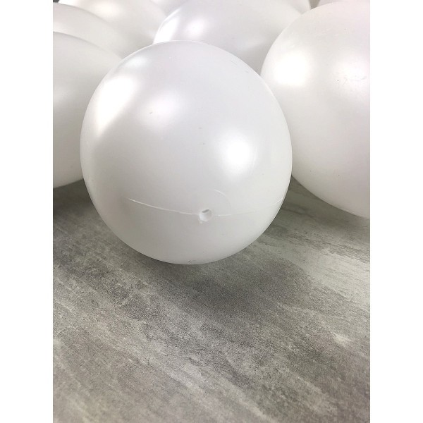 Lot 5 grands Oeufs en plastique blanc, haut. 12 cm, avec trou de suspension, non séparables, à décor - Photo n°4
