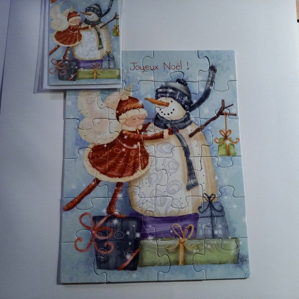 Puzzle Joyeux noel, avec son bonhomme de neige - Photo n°1