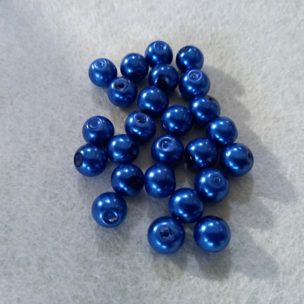 Vingt cinq perles bleues en résine, 5mm - Photo n°1