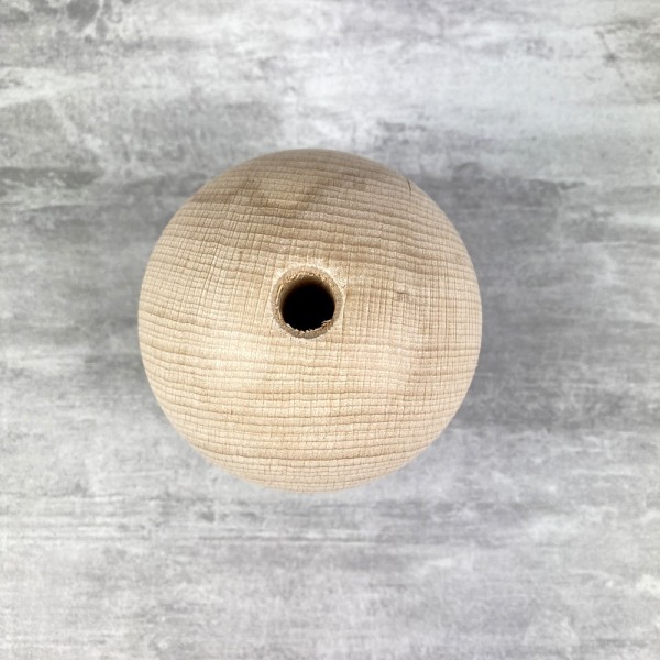 Grande Boule percée en bois de hêtre, diamètre 80 mm, perçage 10 mm - Photo n°2