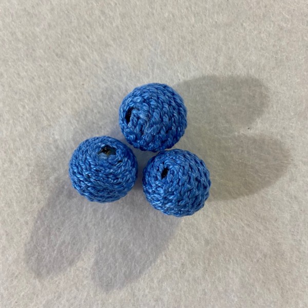 Trois perles a crocheté ronde bleu - Photo n°1