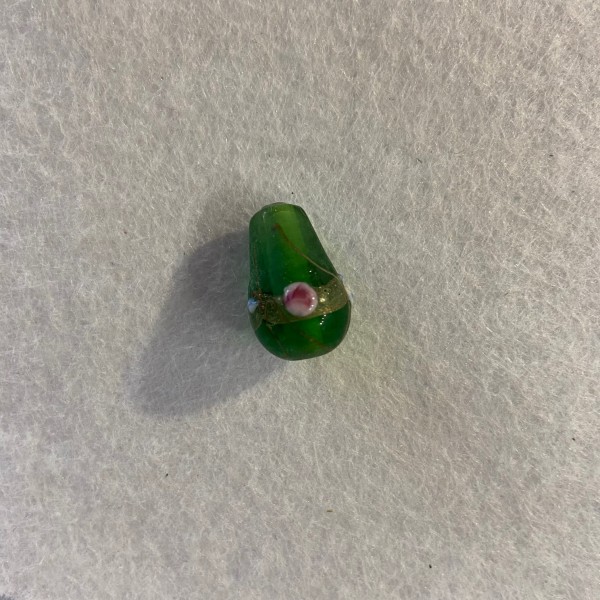 Une perles vénitiennes vert - Photo n°1