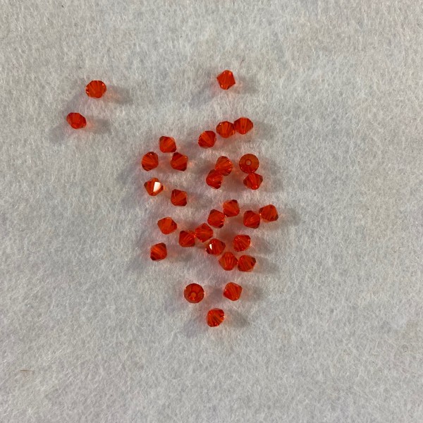 Trente perles en Crystal rouge - Photo n°1