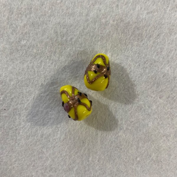 Deux perles vénitienne jaune - Photo n°1