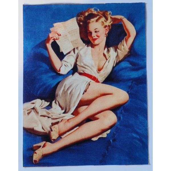 Coupon tissu - pin up sur un lit - style vintage - coton épais - 15x20cm - Photo n°1