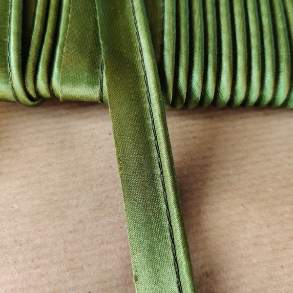 Passepoil satin vert - 12mm - vendu au mètre - P09 - Photo n°1