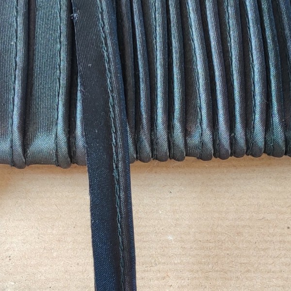 Passepoil satin noir - 12mm - vendu au mètre - P14 - Photo n°1